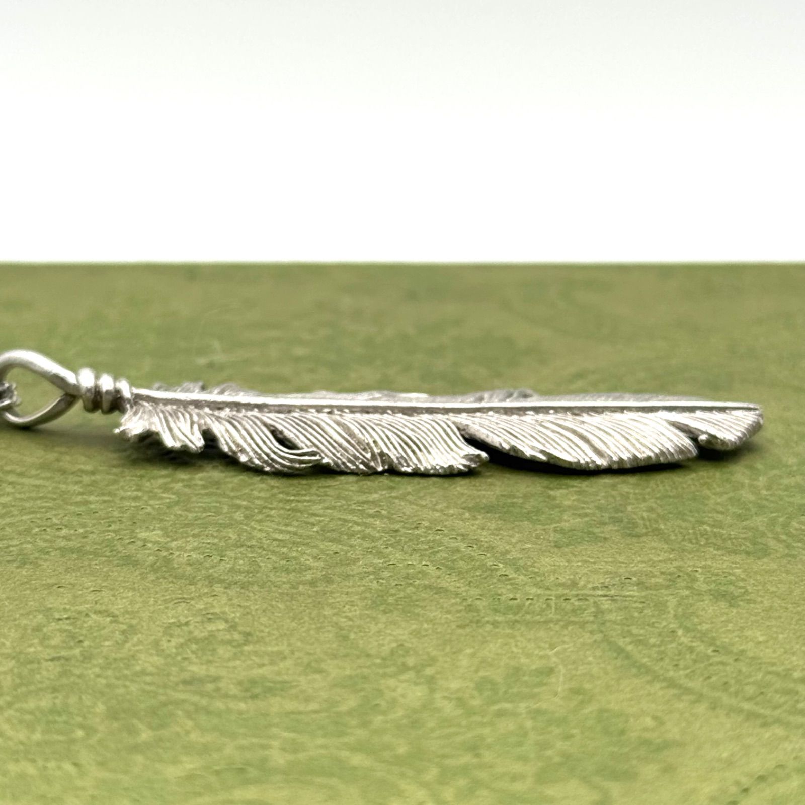 ミディアムサイズ】SAAD シルバー925 フェザー 65mm 左向き ペンダント