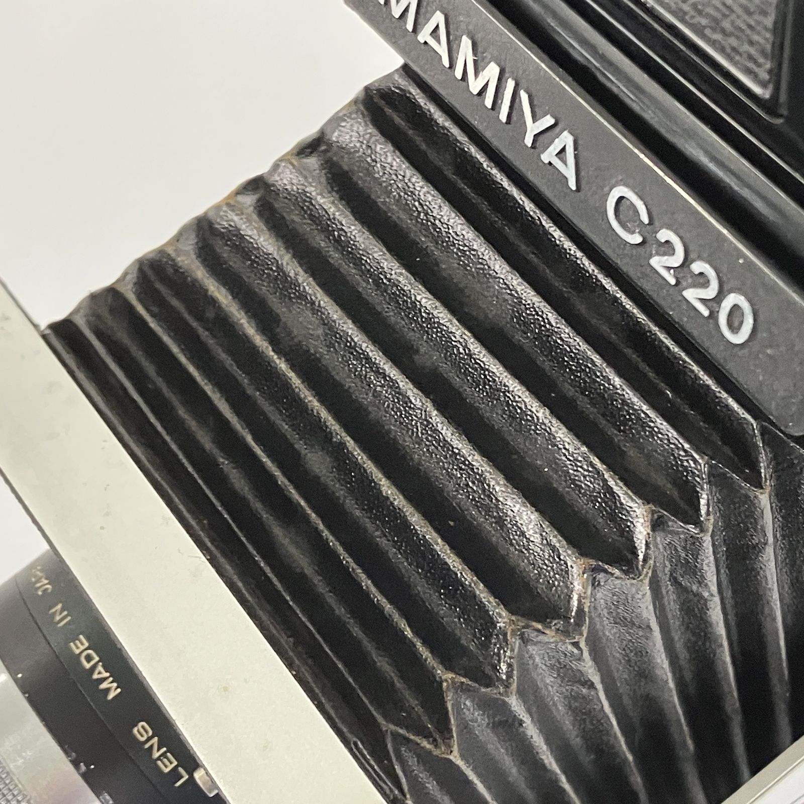 Mamiya C220 PROFESSIONAL ボディ MAMIYA-SEKOR F3.5 105mm レンズ