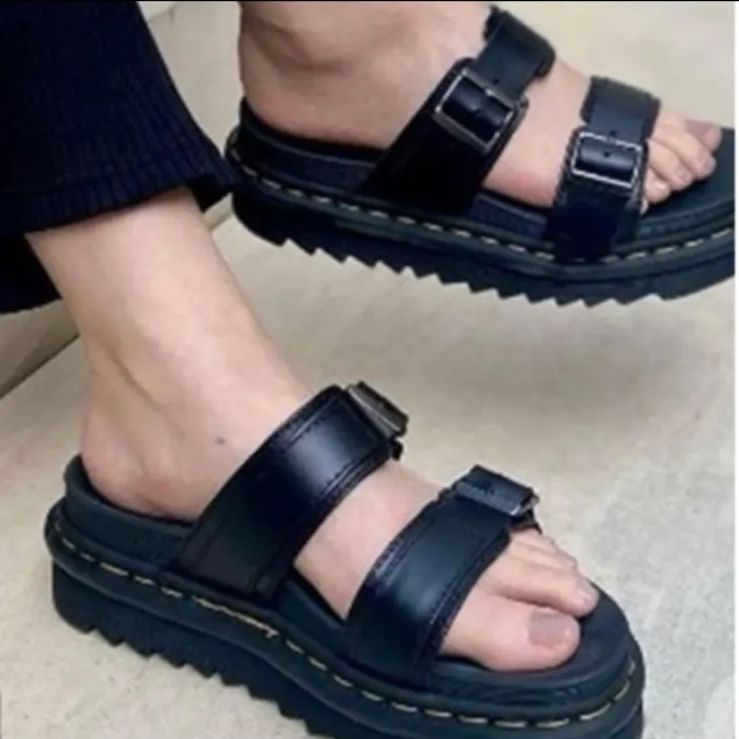 Dr Martens ドクターマーチン MYLES マイルス サンダル UK4/23cm