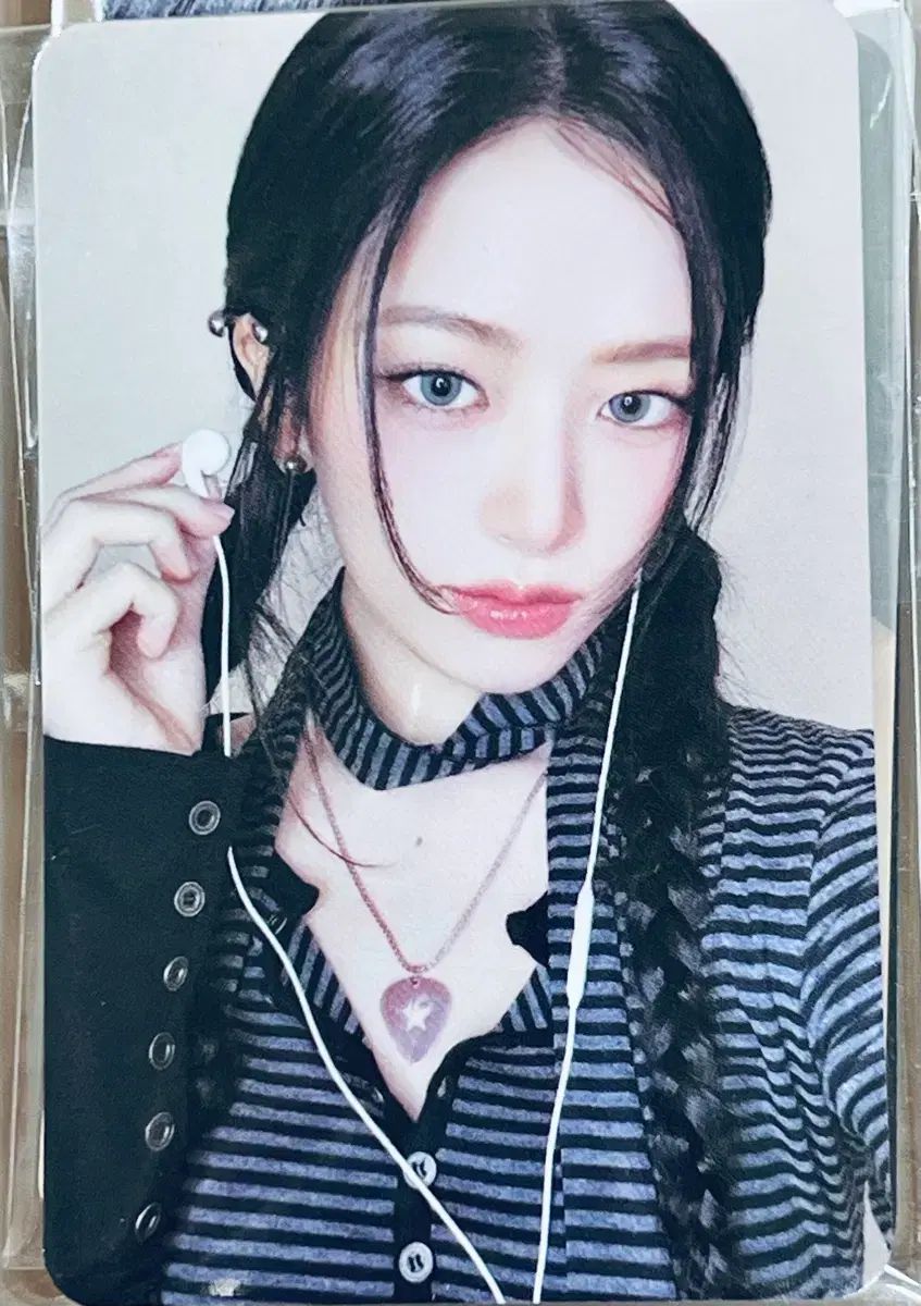 IVE アン・ユジン(AN YUJIN) 未公開トレカ リヴァイ スタシ LOVEDIVE