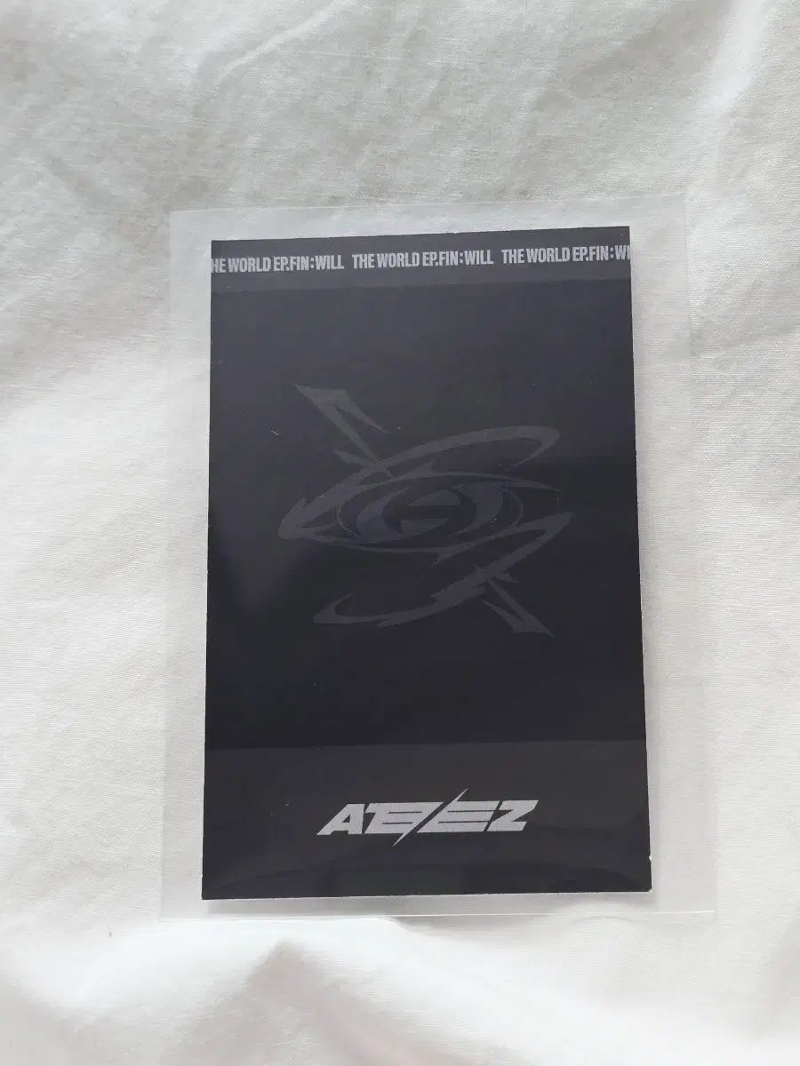 ATEEZ（エイティーズ・アチズ）ユンホ トレカ ミッチン フォーム ミニ