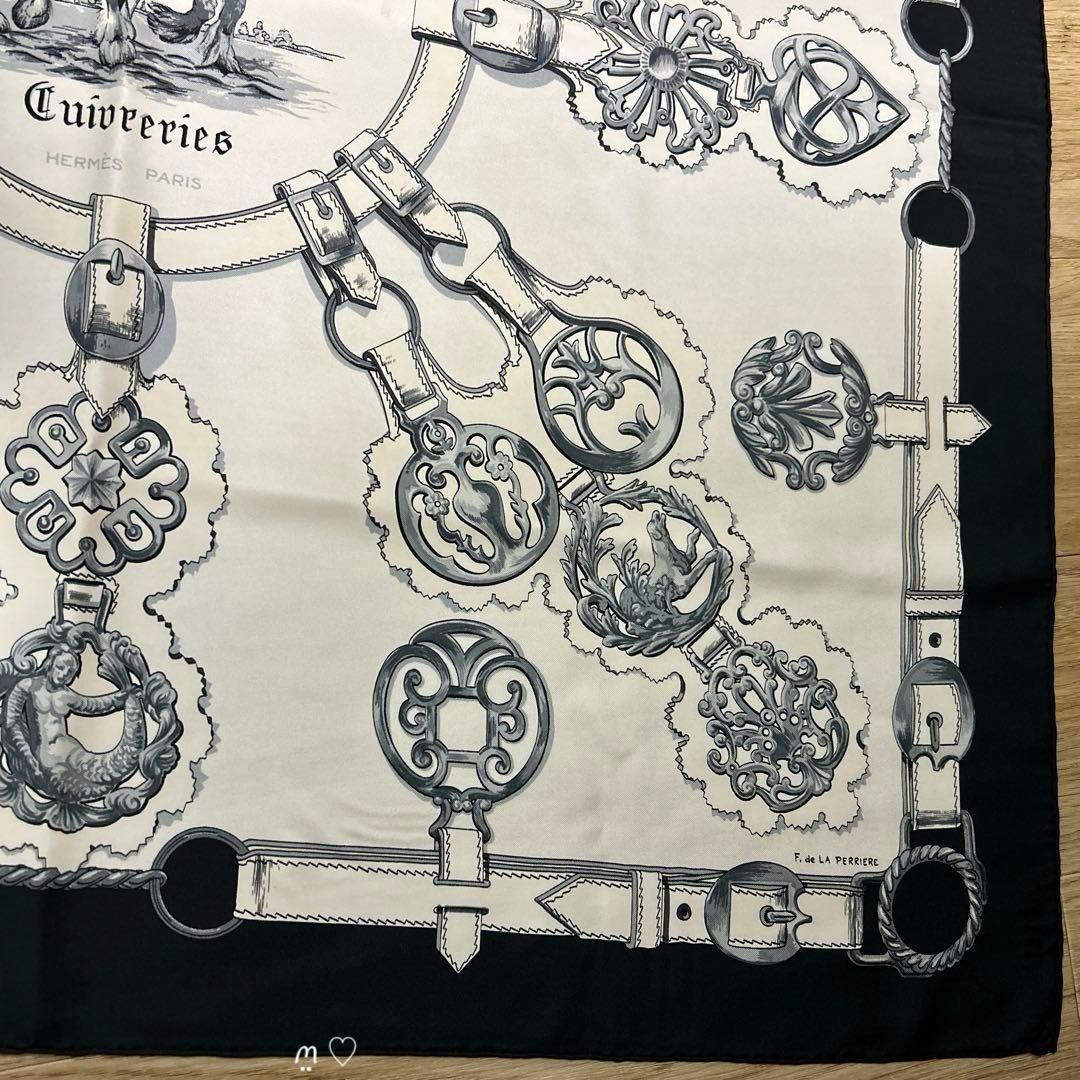 HERMESエルメス カレ90 銅細工 シルクスカーフ モノクロ 白黒 ホース馬