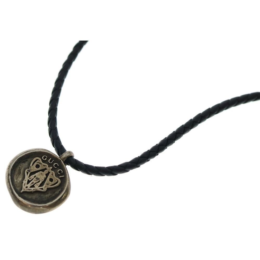 GUCCI (グッチ) クレスト ロゴデザインチャーム レザー紐 ネックレス