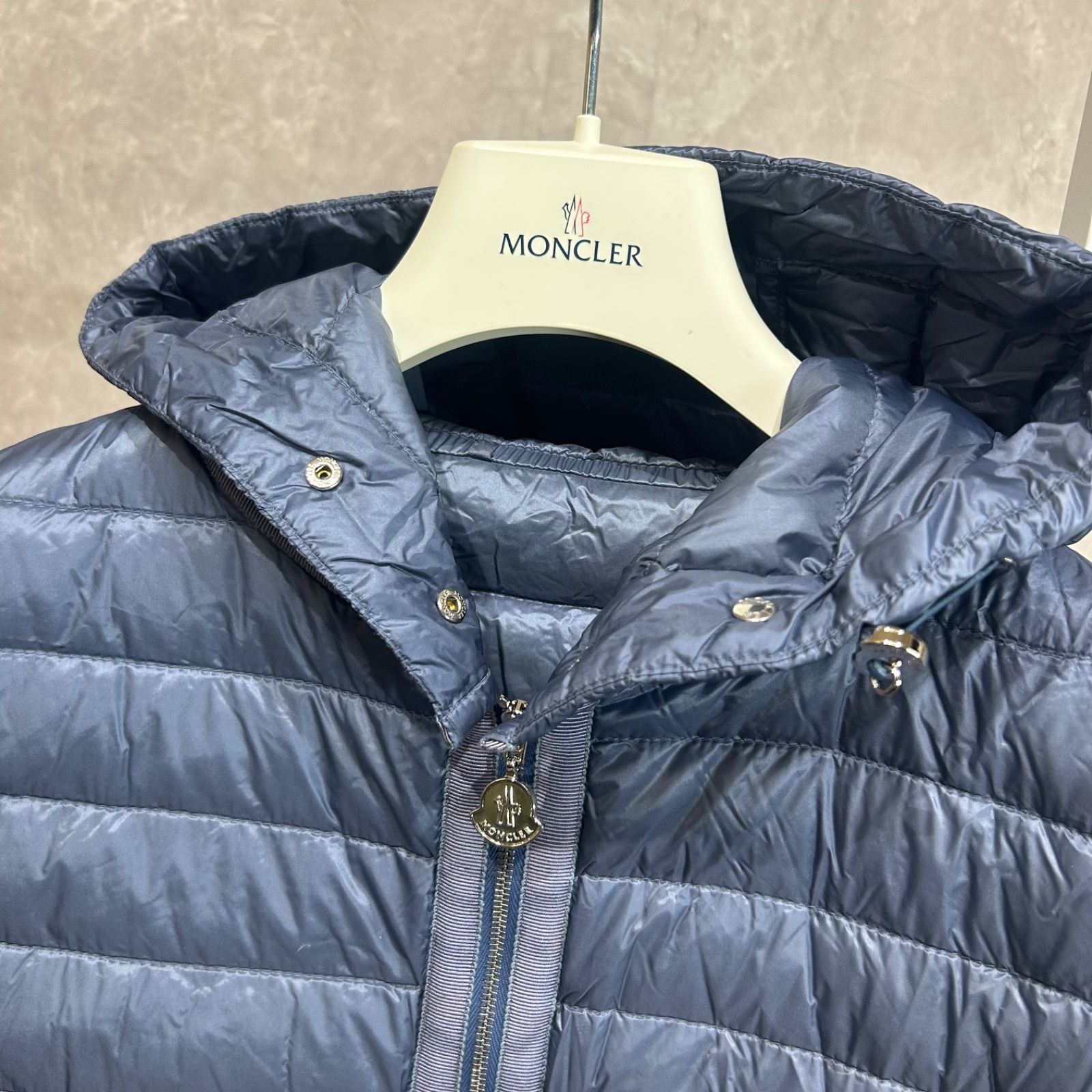 MONCLER モンクレールライトダウンジャケットRAIEライトブルー0 - メルカリ