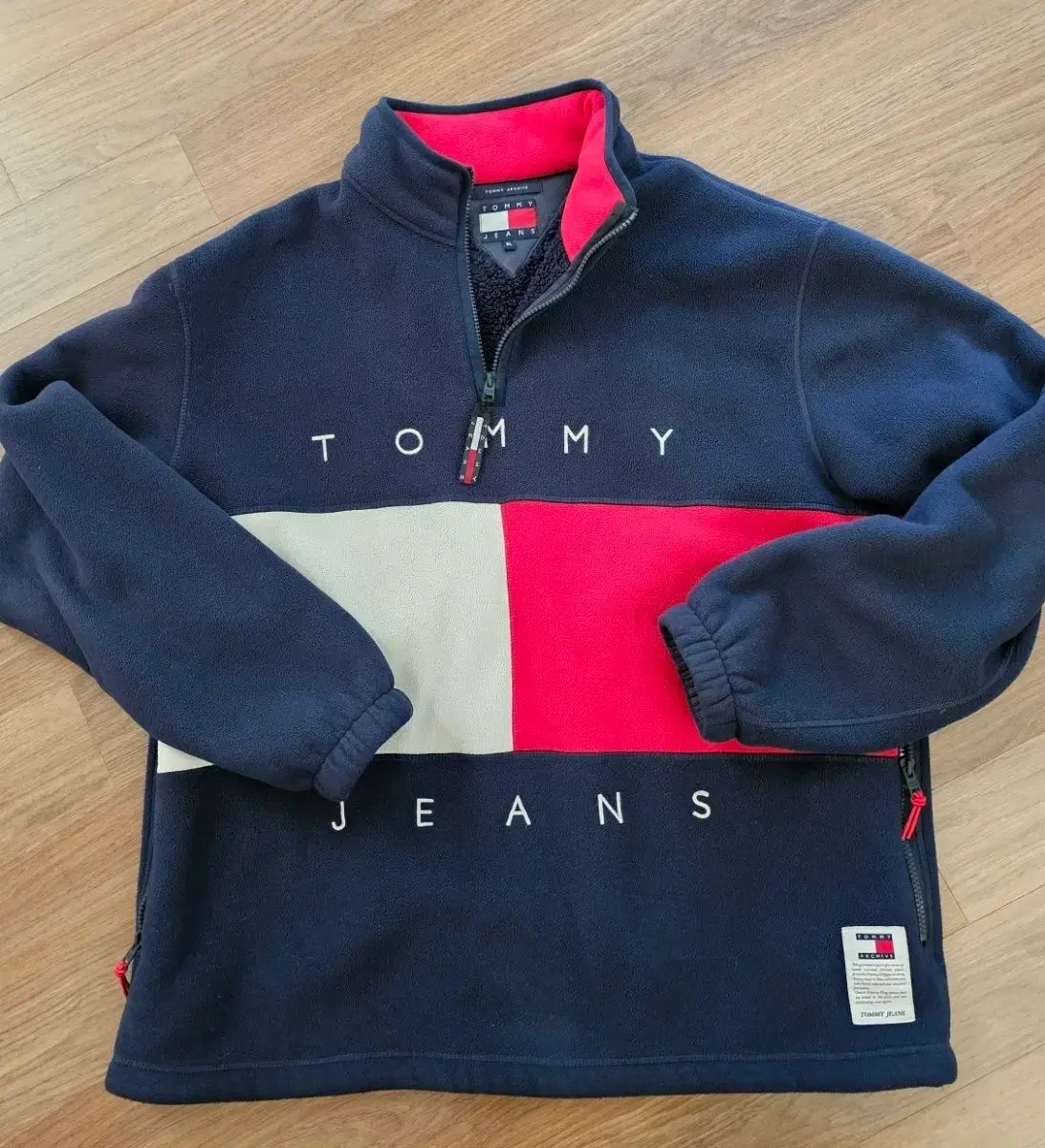 トミー ジーンズ アーカイブ フリース ジップアップ ビックロゴ アノラック