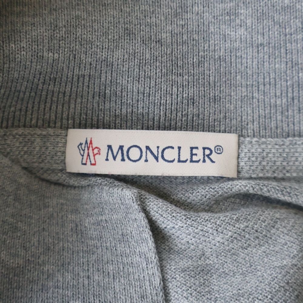 MONCLER (モンクレール) ワッペンロゴ 半袖ポロシャツ グレー