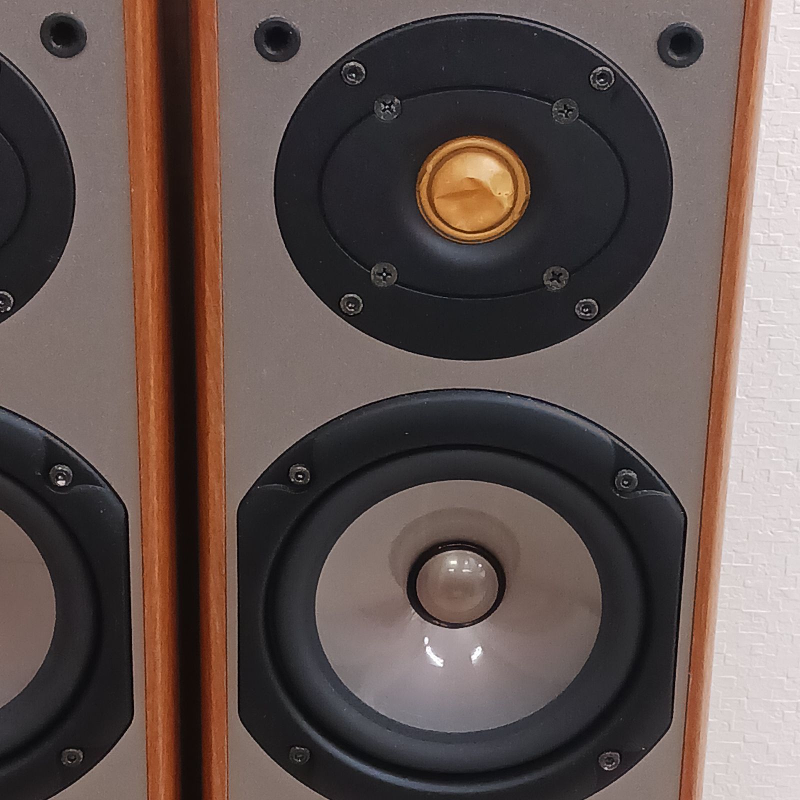 中古品】YAMAHA（ヤマハ）フロアスタンディングスピーカー NS-120