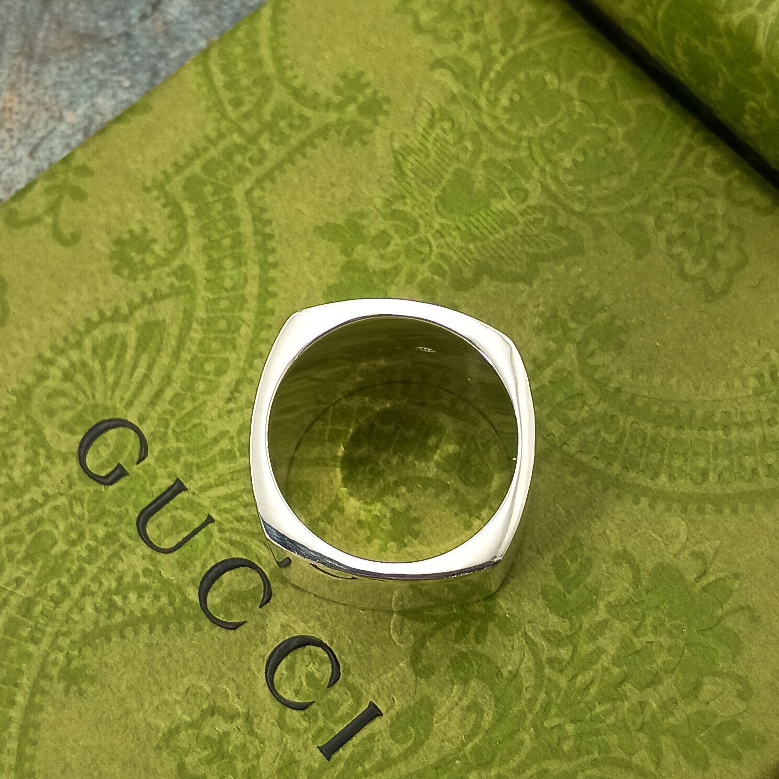 GUCCI グッチ 17号 シルバーリング 指輪 メンズ レディース シルバー