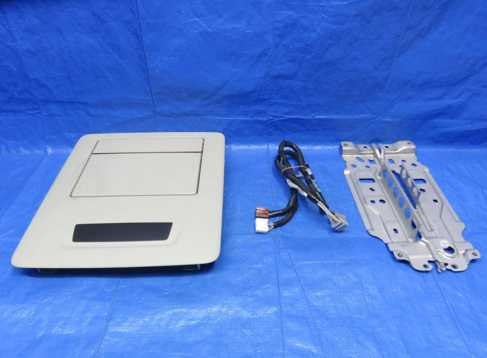 LA9320* 動作OK ヴェルファイア GGH20W/後期 フリップダウンモニター ステー付 CV-RT22J1AJ/86680-580130-B0 /ANH25W GGH25W アルファード