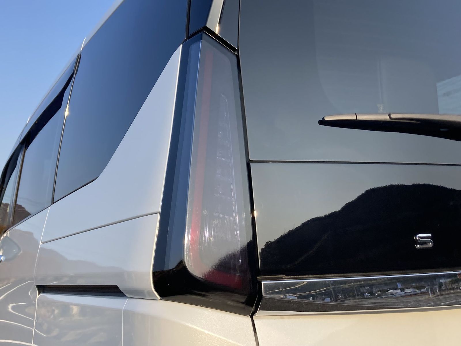 Tint+再使用できる セレナ C28 テールランプ スモークフィルム c28