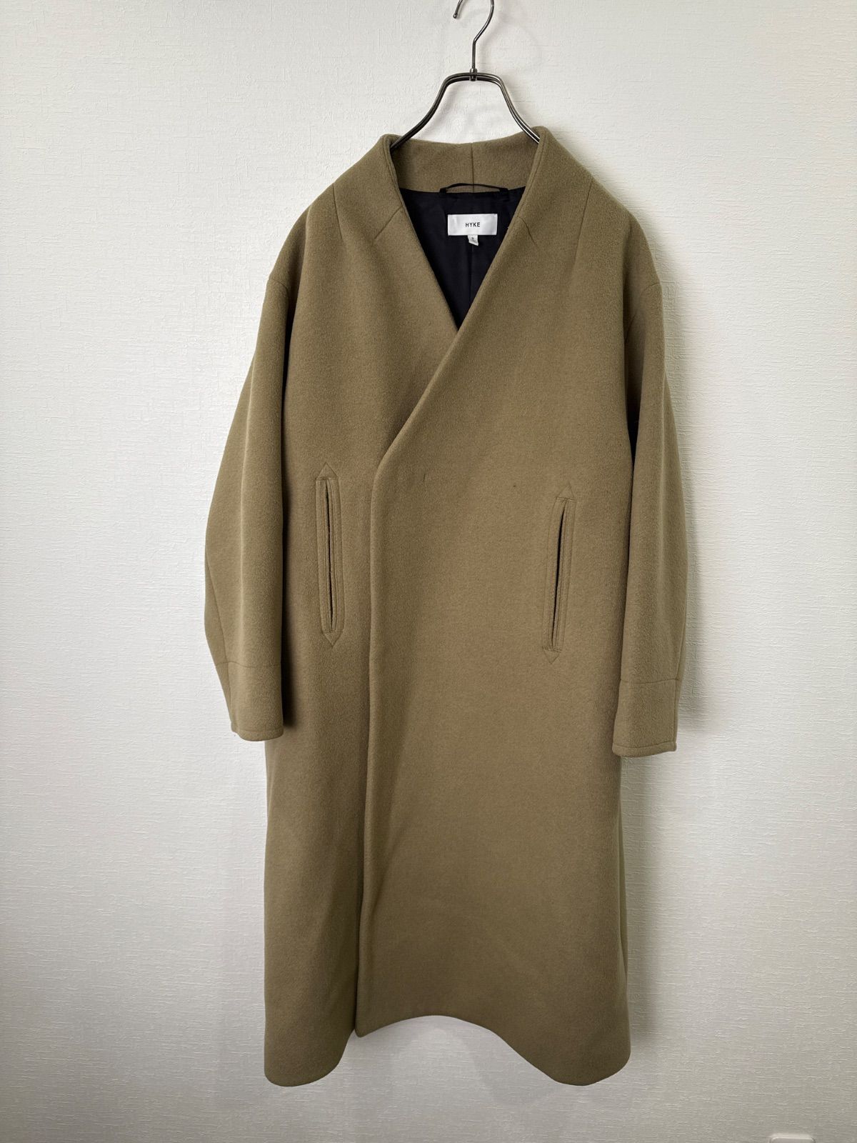 R00152｜HYKE｜ハイク｜ロングコート｜ノーカラー｜ベージュ｜メンズL 