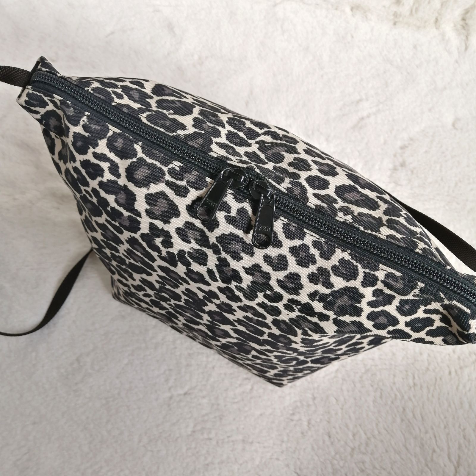 エルベシャプリエ ビッグポシェット ショルダーバッグ パンサーブラン