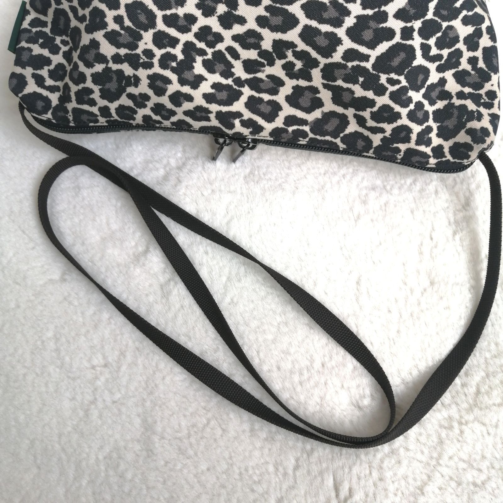 エルベシャプリエ ビッグポシェット ショルダーバッグ パンサーブラン