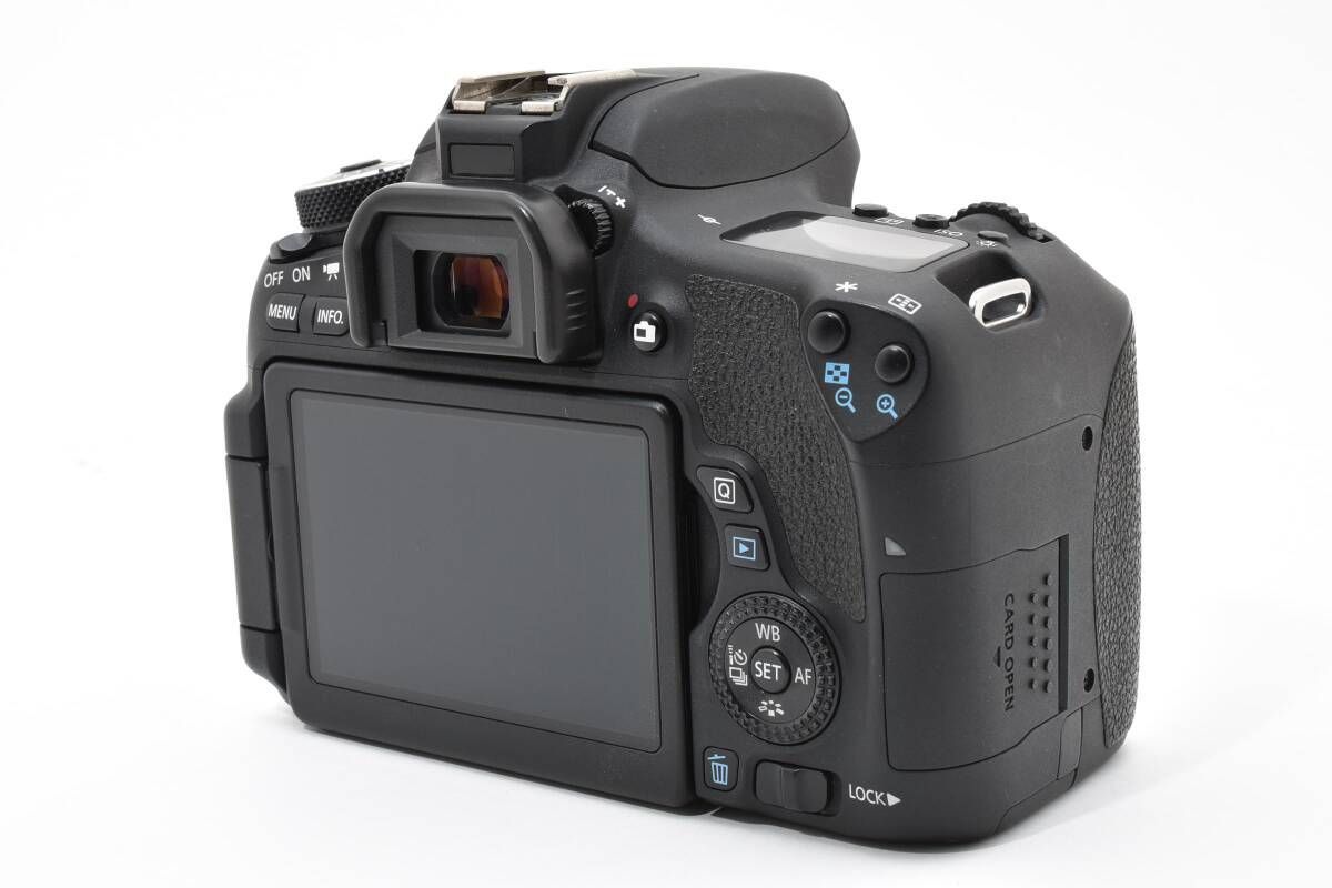 ☆美品☆《ショット数11,826回》キヤノン Canon EOS 8000D ボディ 現状