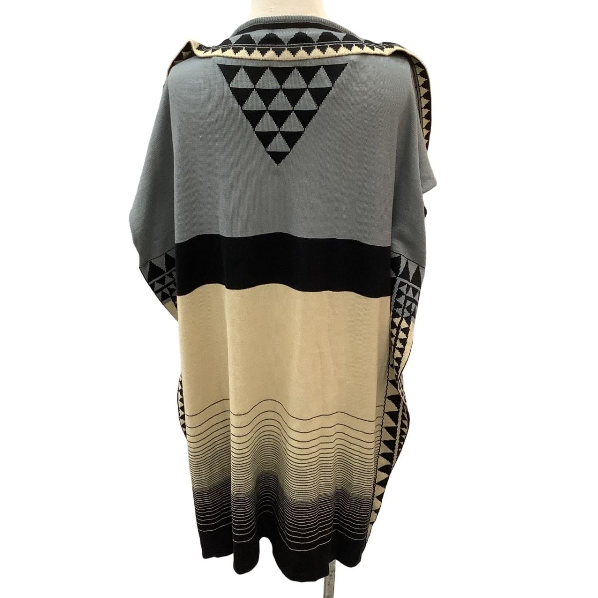 ♪♪ISSEY MIYAKE イッセイミヤケ PLEATS PLEASEノースリーブ