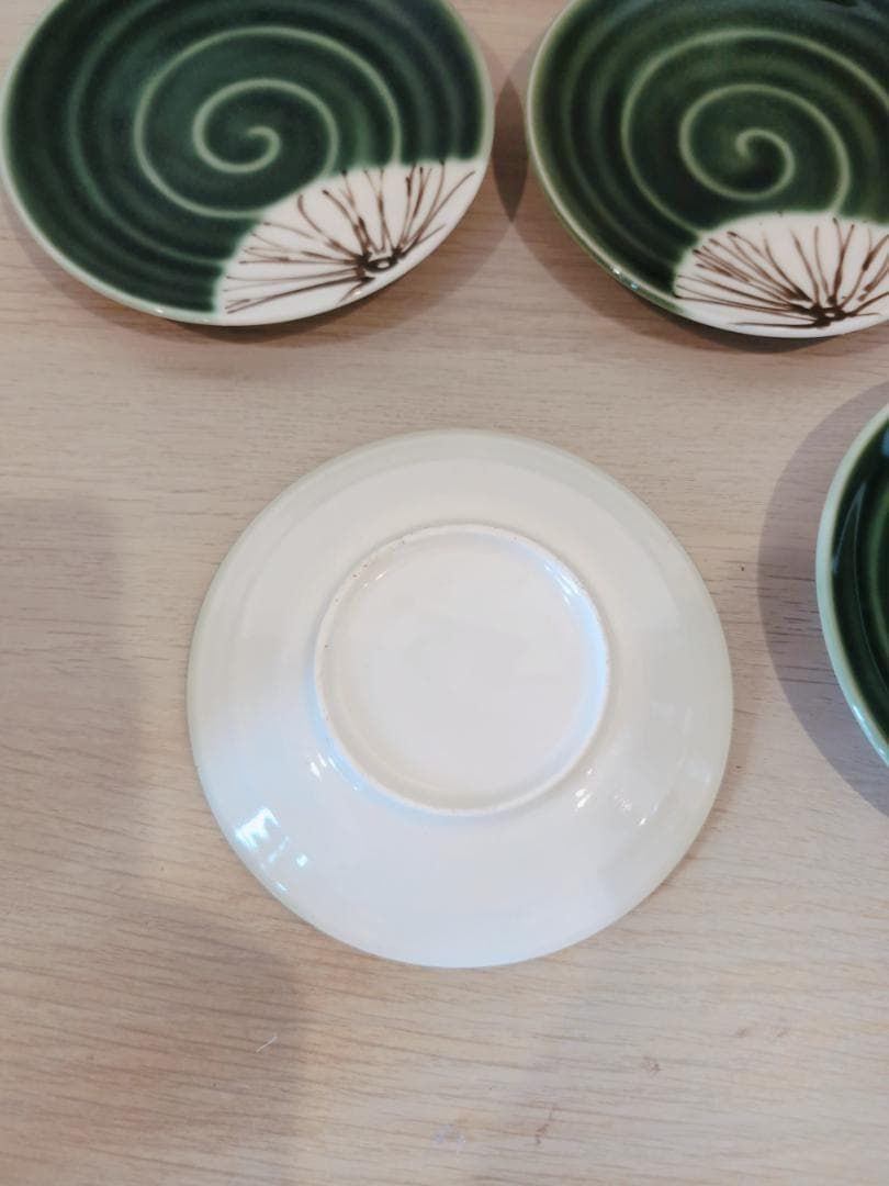 陶器製皿5枚セット 木箱付き 約12cm 渦巻き模様 花 緑 - メルカリ