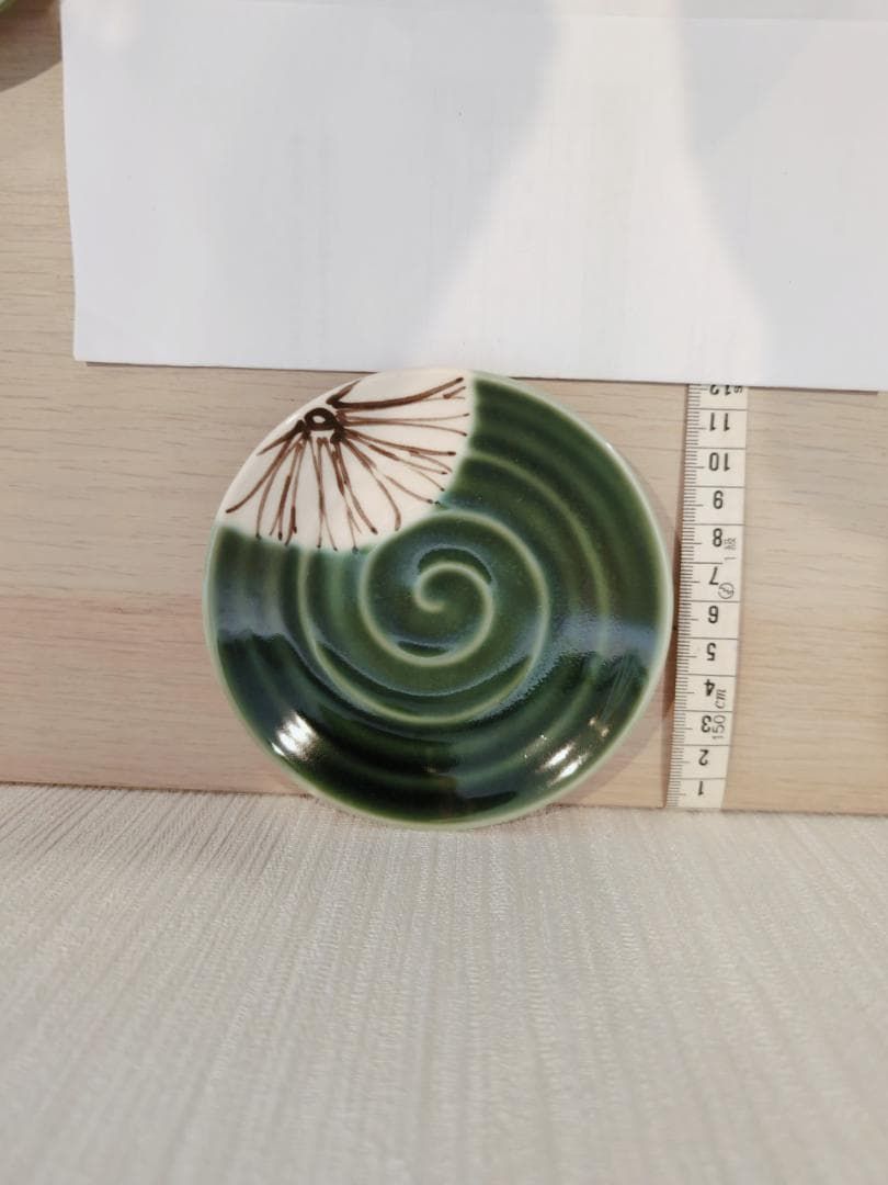 陶器製皿5枚セット 木箱付き 約12cm 渦巻き模様 花 緑 - メルカリ