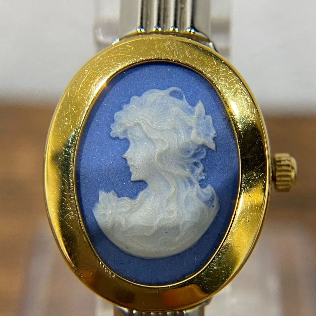 Andre Mouche アンドレムッシュ カメオ バングルウォッチ QZ - メルカリ