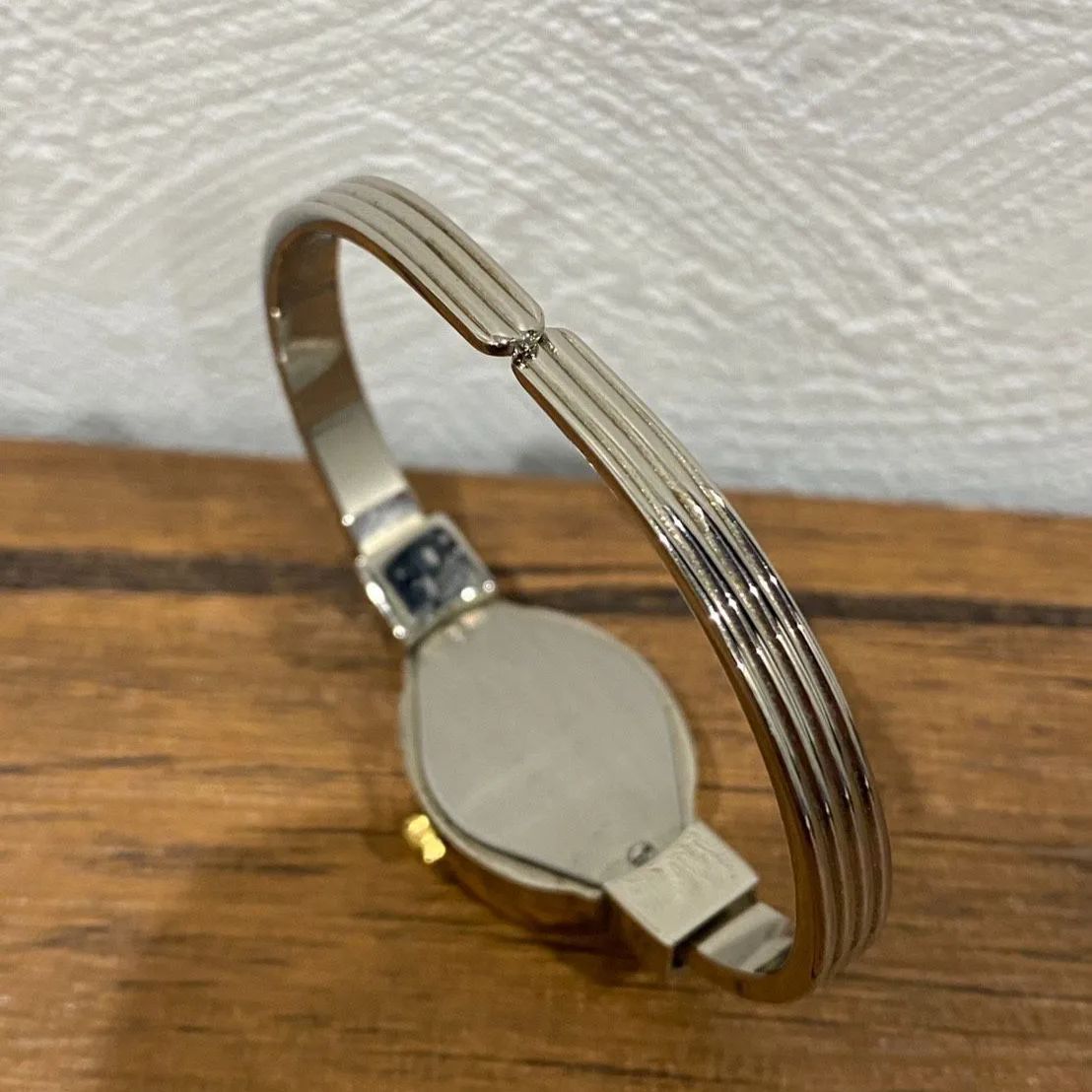 Andre Mouche アンドレムッシュ カメオ バングルウォッチ QZ - メルカリ