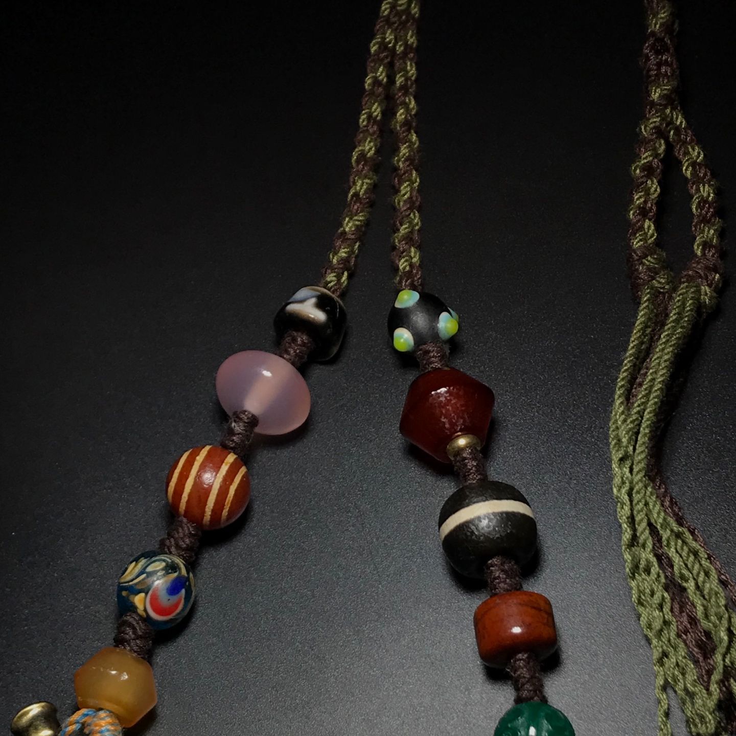 旧家蔵出し 瑪瑙細密彫 包漿 自然風化紋 青稞 貴人天珠 多寶ネックレス