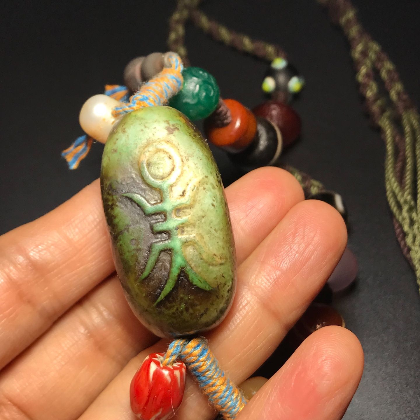 旧家蔵出し 瑪瑙細密彫 包漿 自然風化紋 青稞 貴人天珠 多寶ネックレス