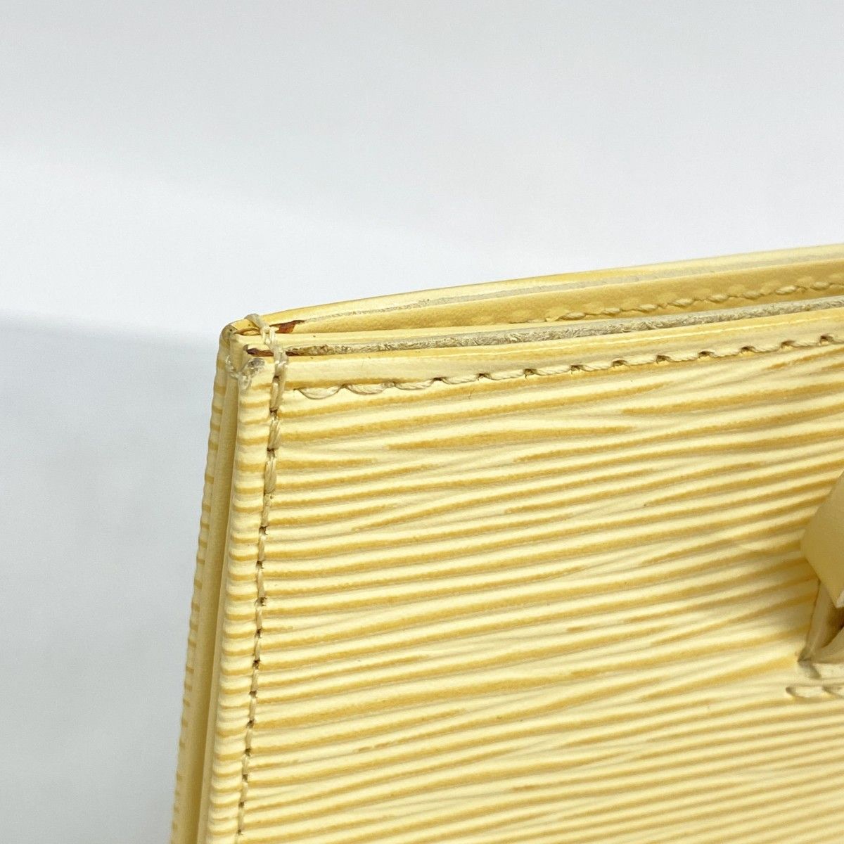 6bd5758-k】ルイヴィトン ショルダーバッグ エピ サントロペ M5246A