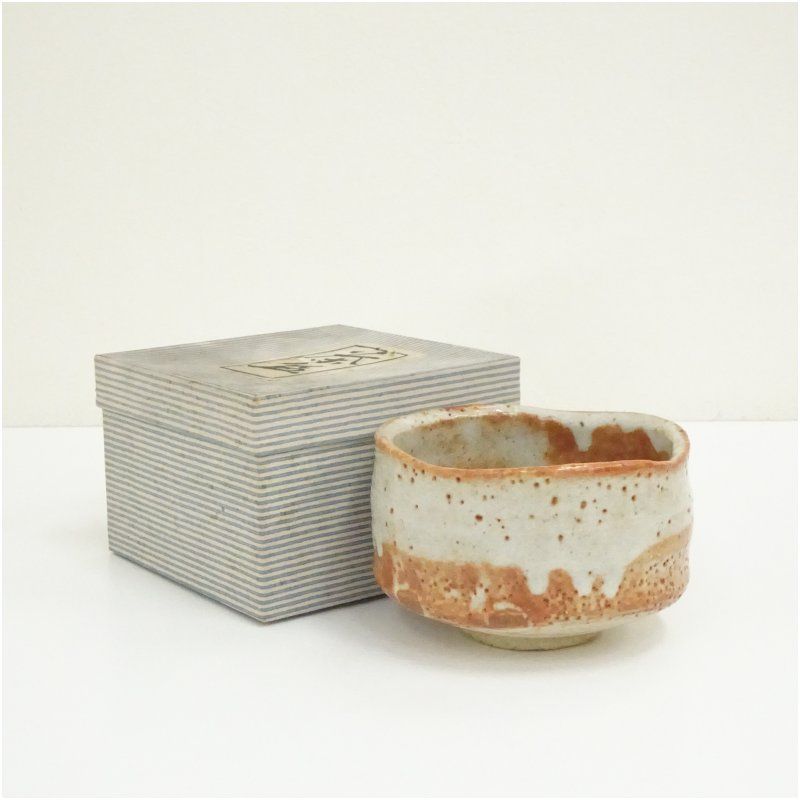 美濃焼 秀山窯造 志野茶碗（紙箱） 茶道 抹茶 おしゃれ 抹茶茶碗 抹茶