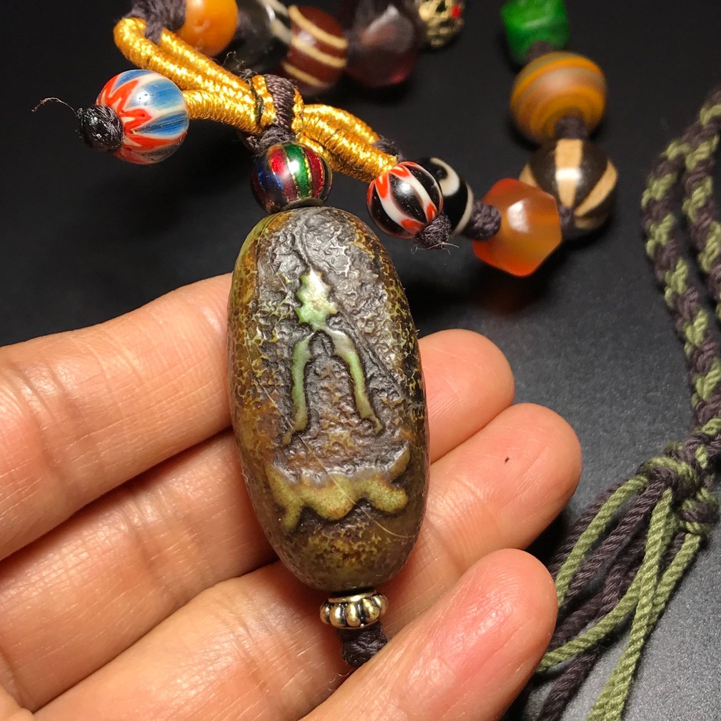 旧家蔵出し 瑪瑙細密彫 包漿 蔵伝 自然風化紋 青稞 觀音天珠 多寶