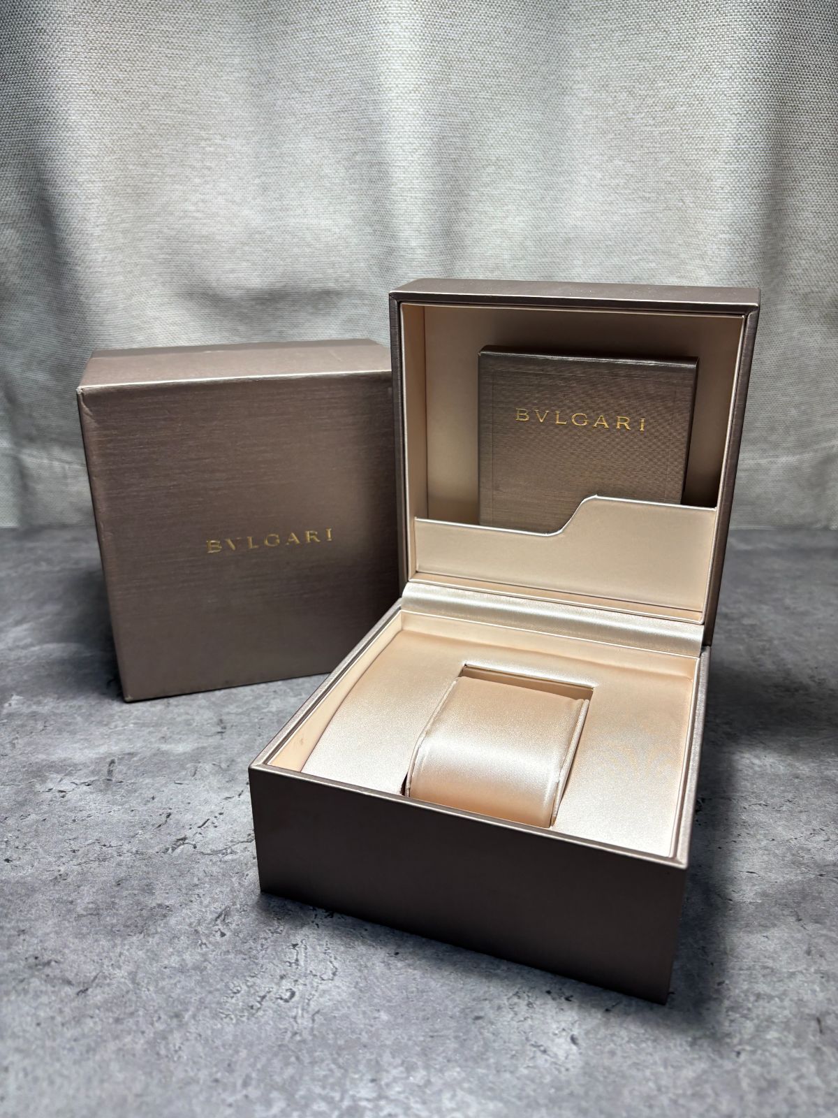 ブルガリ BVLGARI 時計 箱 BOX 空箱 取扱説明書付き - メルカリ