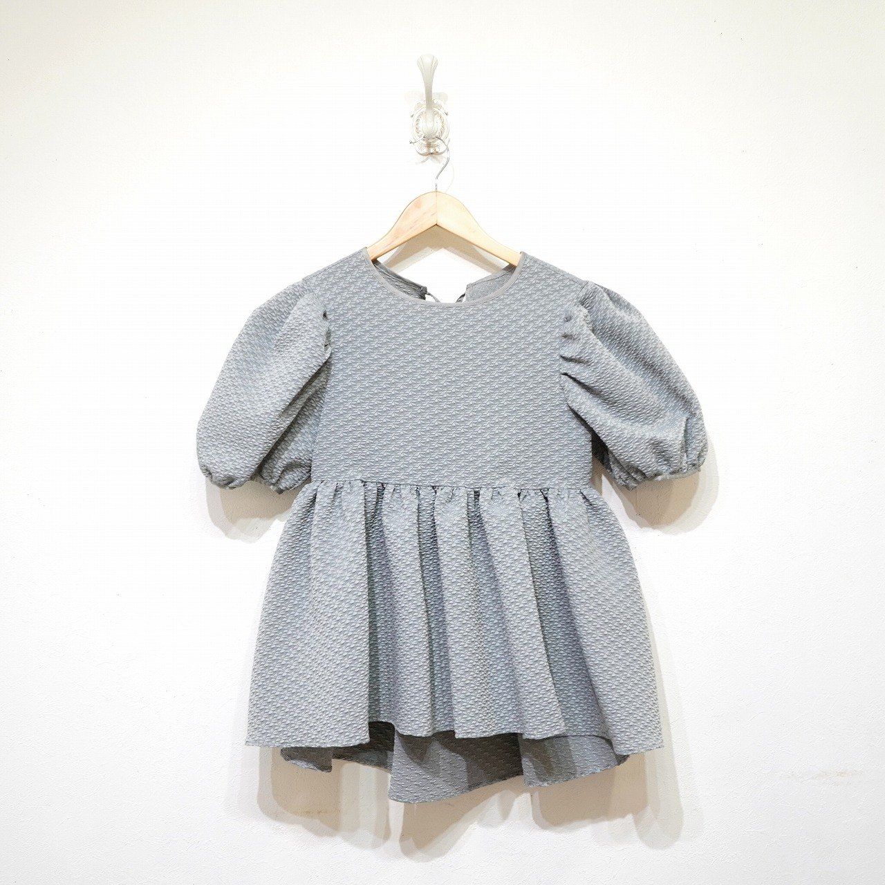 Bluelea (F) ジャガードブラウス トップス グレー ブルレア 日本製