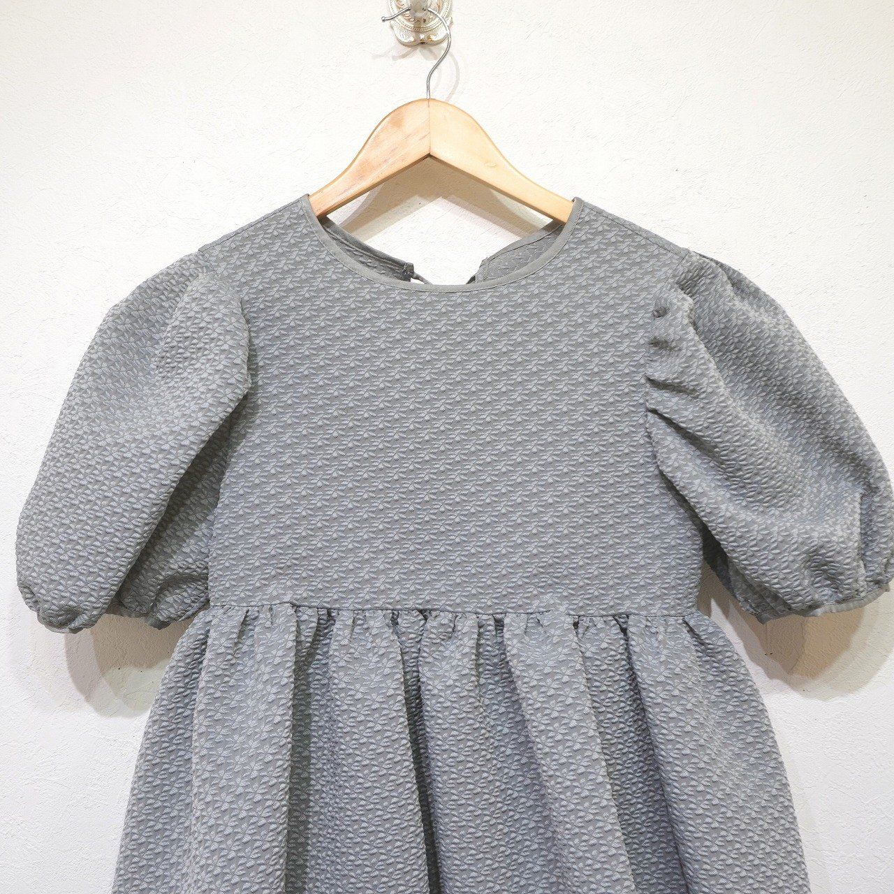 Bluelea (F) ジャガードブラウス トップス グレー ブルレア 日本製