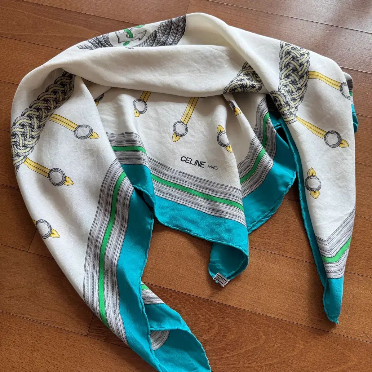 ヴィンテージ Celine セリーヌ シルクスカーフ - メルカリ