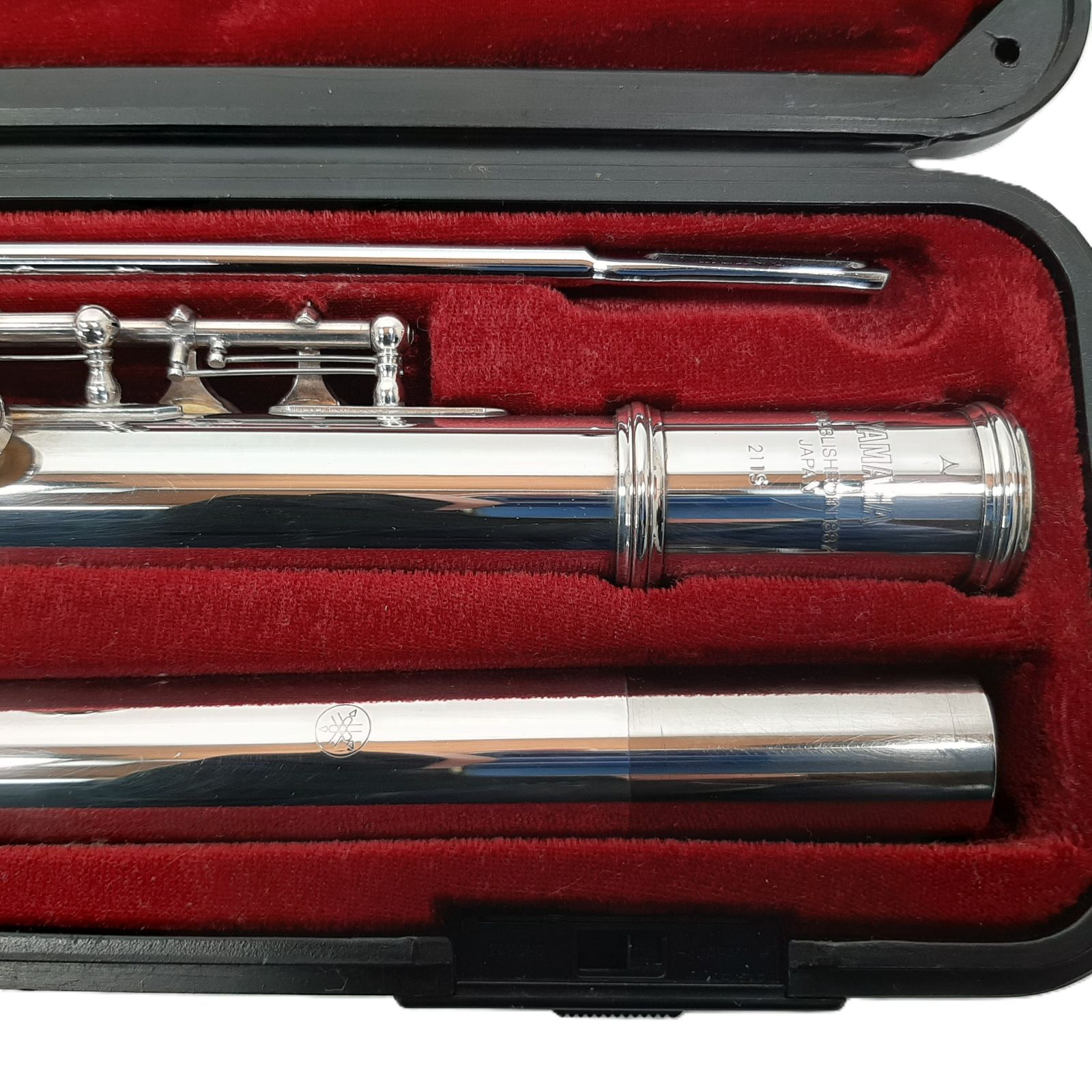 YAMAHA YFL-211S Eメカ ヤマハ フルート ハードケース付き 257414