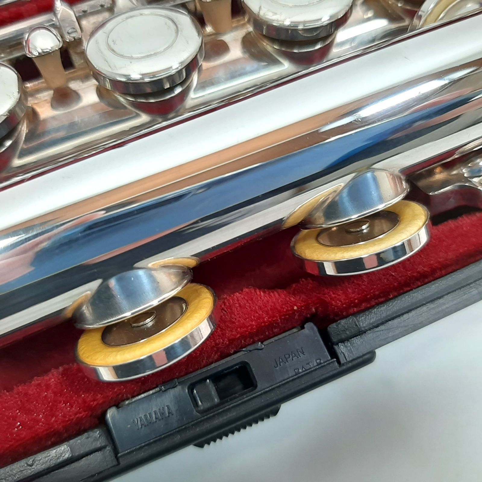 YAMAHA YFL-211S Eメカ ヤマハ フルート ハードケース付き 257414