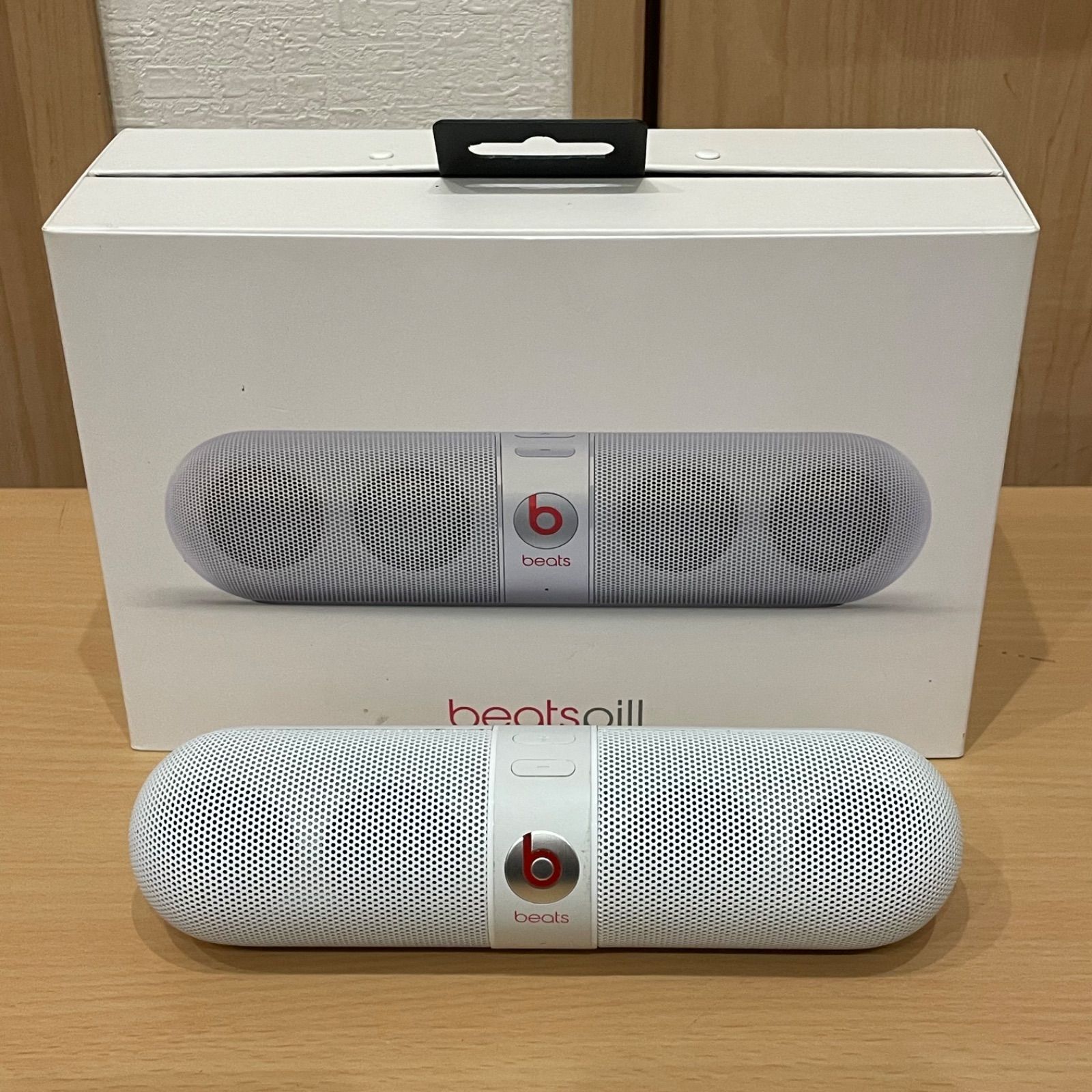beats pill b0513 ホワイト Bluetooth スピーカー - メルカリ