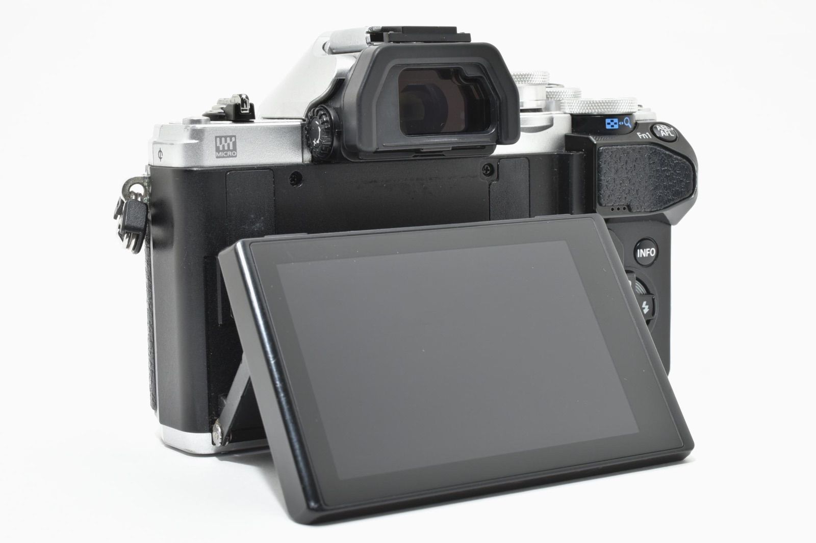 ☆大特価品☆ OLYMPUS オリンパス OM-D E-M10 MarkIII シルバー ボディ