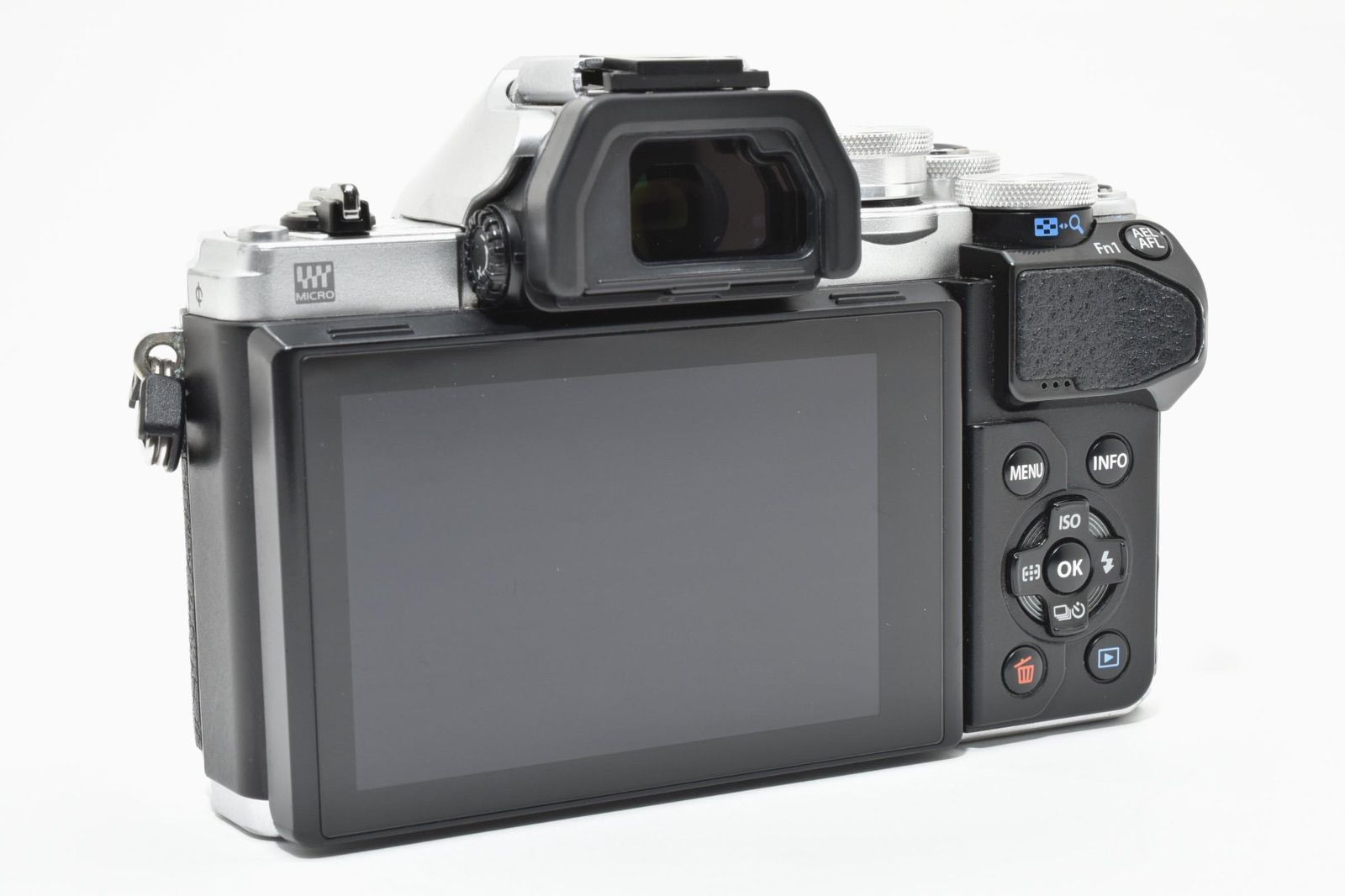 ☆大特価品☆ OLYMPUS オリンパス OM-D E-M10 MarkIII シルバー ボディ