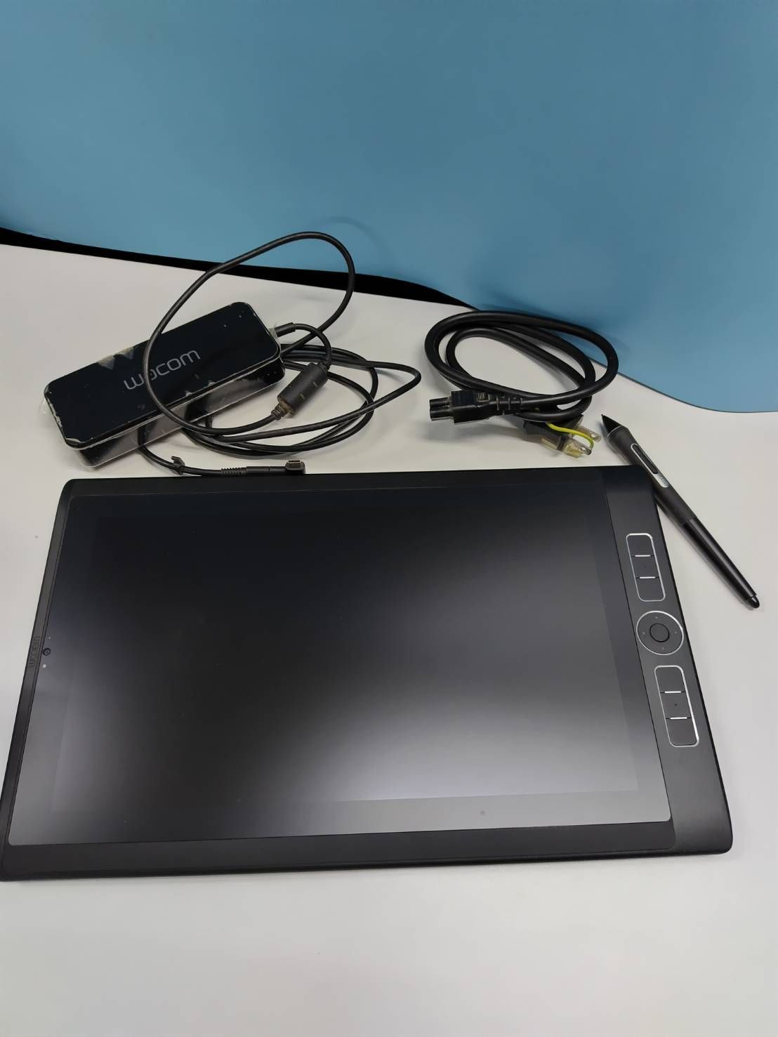 Wacom MobileStudio Pro 13 液タブ DTH-W1320 - メルカリ