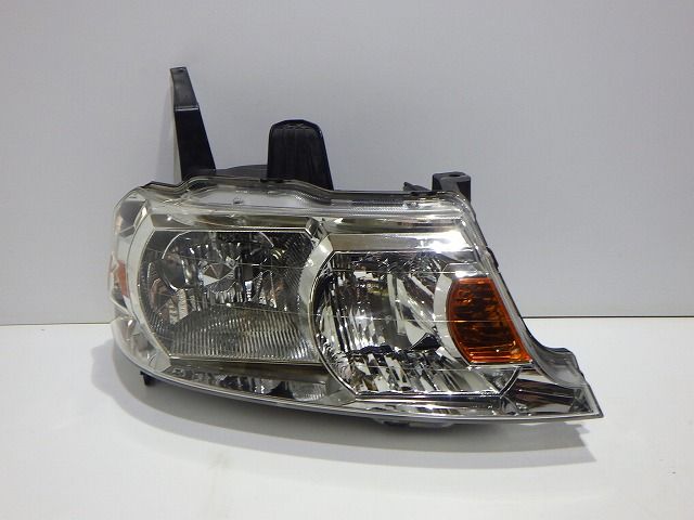 ステップワゴン ヘッドライト左右 HID RF3/4 後期 P3589 J1 33151