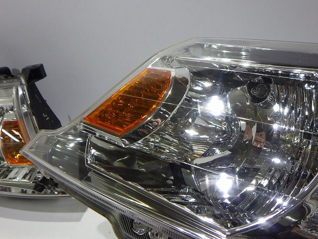 ステップワゴン ヘッドライト左右 HID RF3/4 後期 P3589 J1 33151