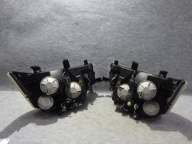 デリカD5 ヘッドライト 左右 HID CV 前期 100-87918 9301C536/D291