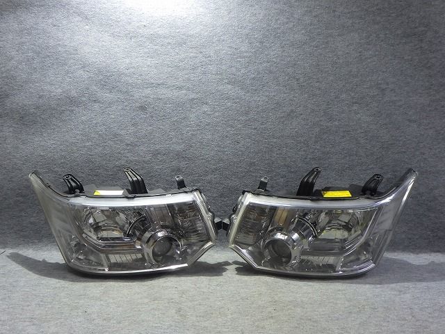 デリカD5 ヘッドライト 左右 HID CV 前期 100-87918 9301C536/D291