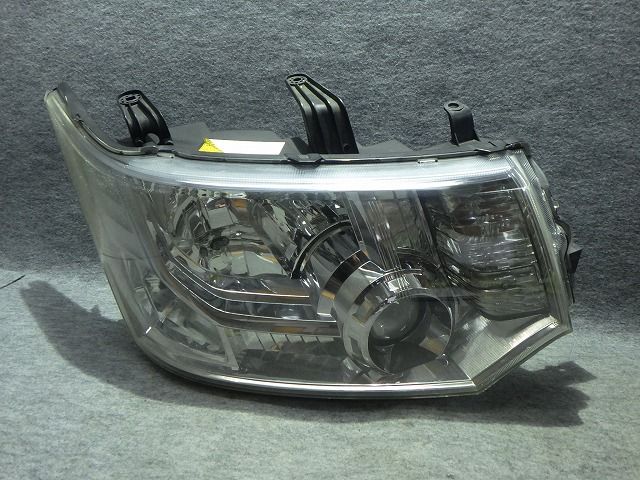 デリカD5 ヘッドライト 左右 HID CV 前期 100-87918 9301C536/D291