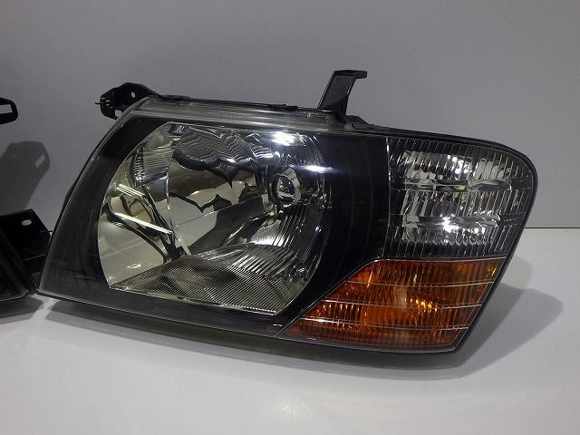 パジェロ ヘッドライト左右 ハロゲン V75/78W 100-87419 A MR 388003/4