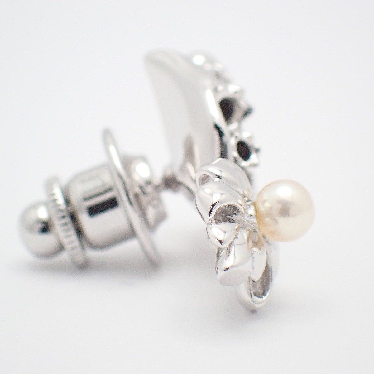 MIKIMOTO ミキモト フラワーモチーフ ピンブローチ シルバー/パール