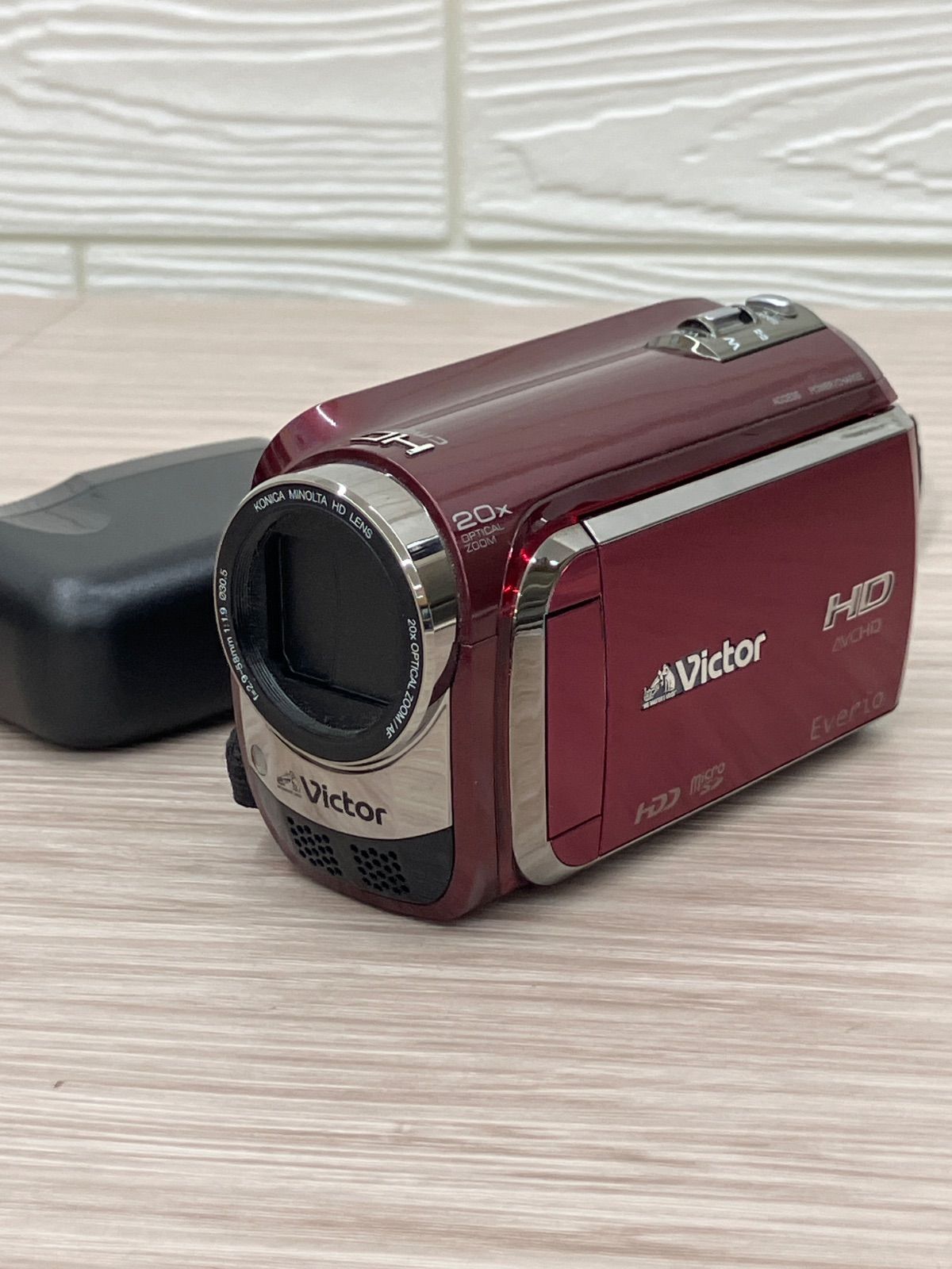 JVC Victor Everio HDビデオカメラ ルージュレッド GZ-HD300-R - メルカリ
