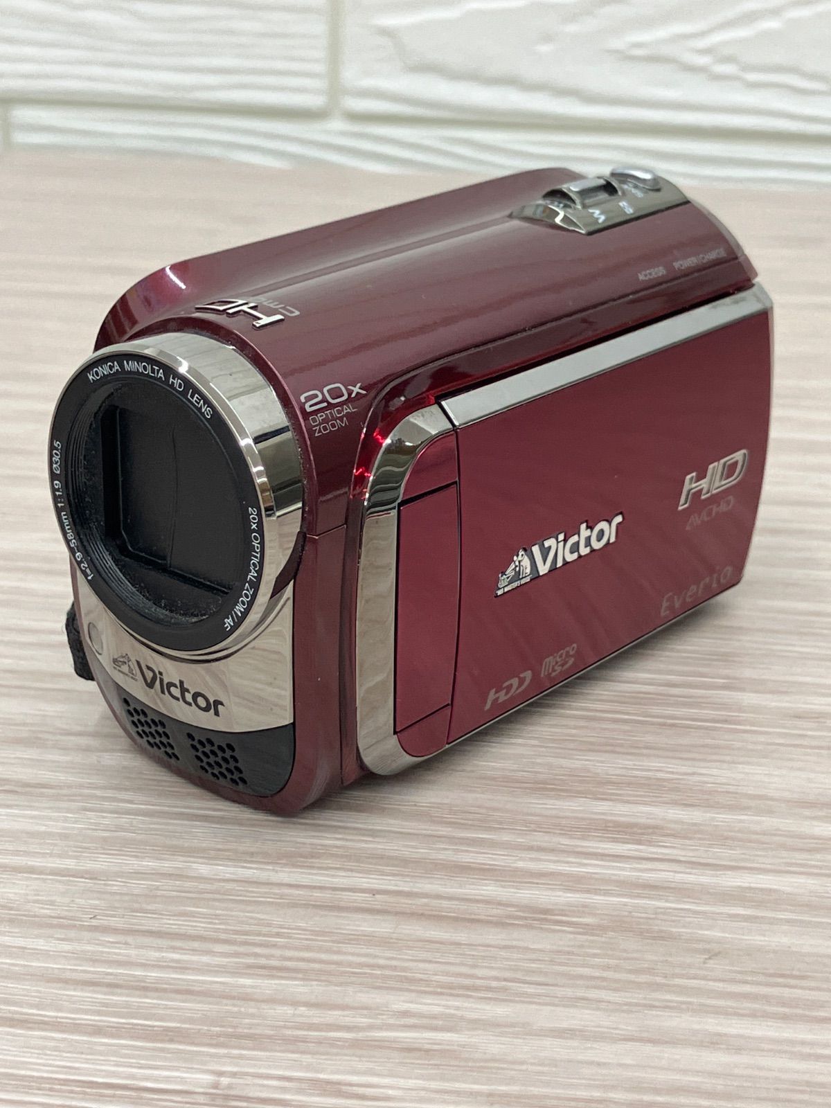 JVC Victor Everio HDビデオカメラ ルージュレッド GZ-HD300-R - メルカリ