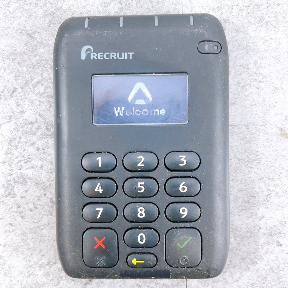 Airペイ カードリーダー MIURA M010-PROD38-V2-3 ブラック - メルカリ