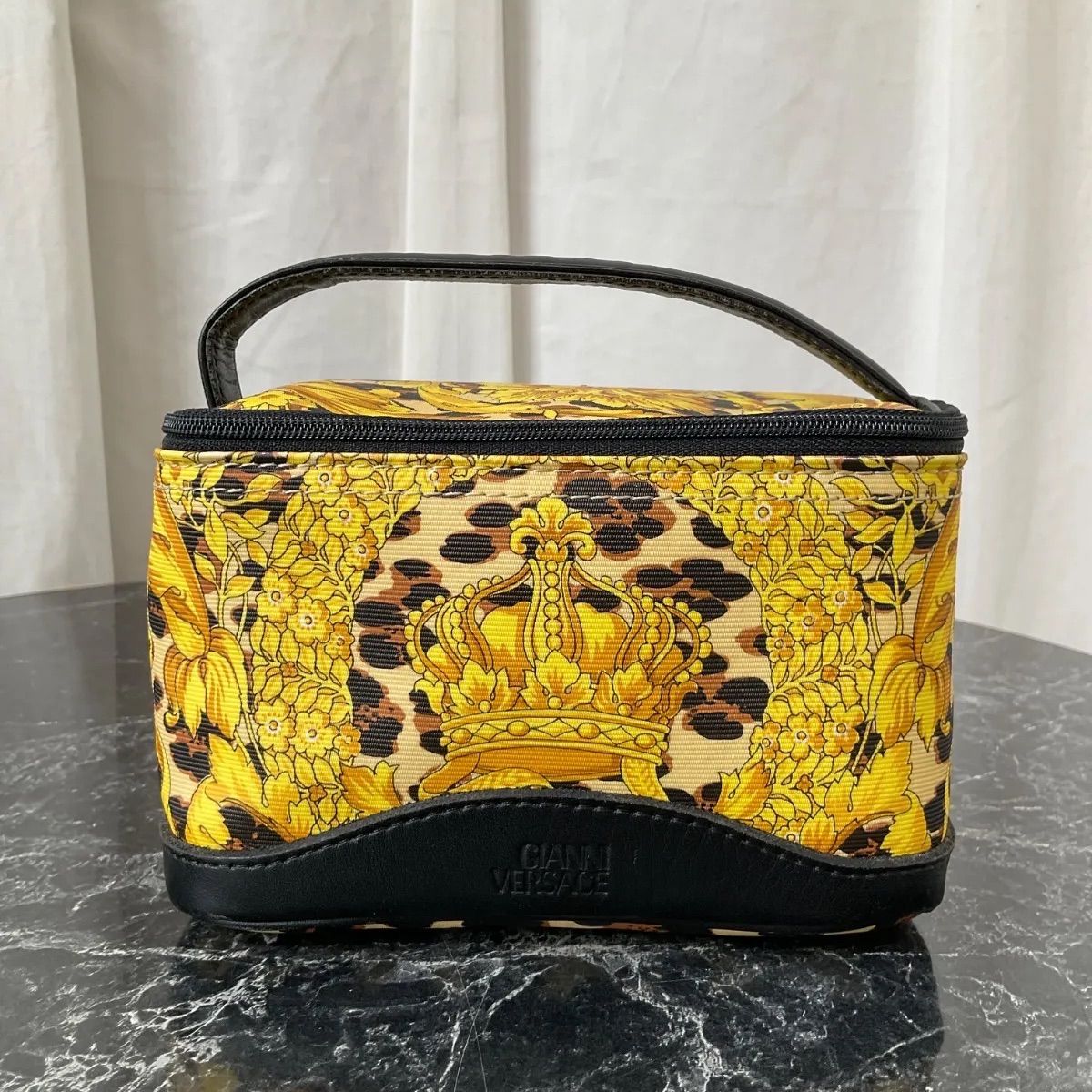 GIANNI VERSACE ジャンニヴェルサーチ バニティ ミニバニティポーチ