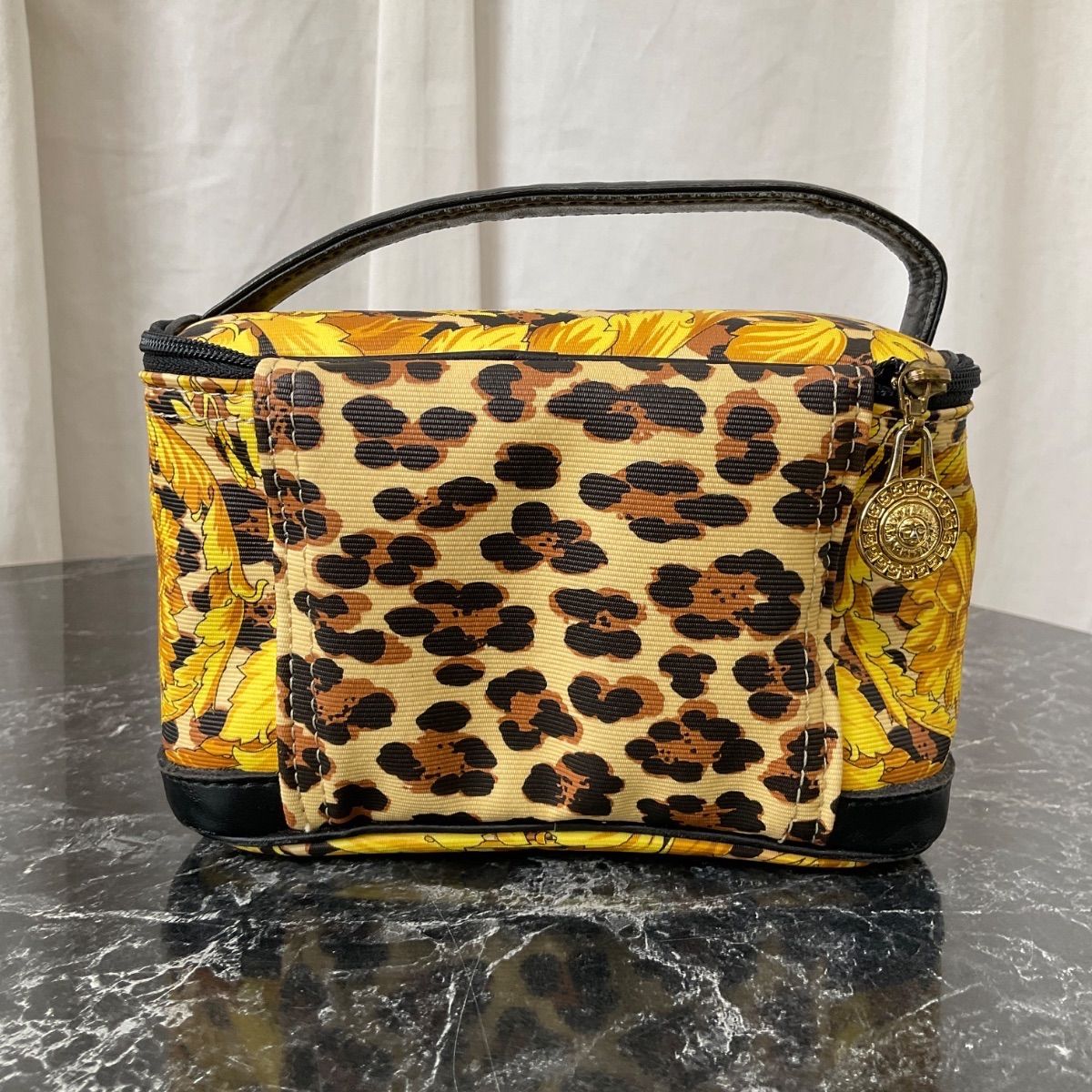 GIANNI VERSACE ジャンニヴェルサーチ バニティ ミニバニティポーチ